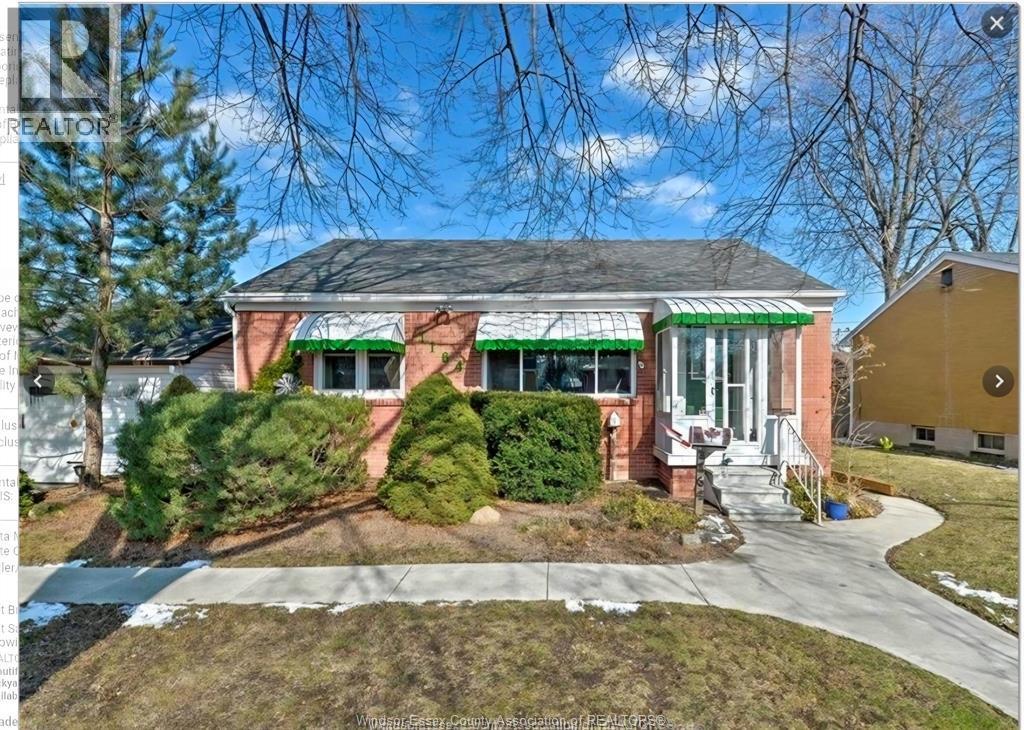 1164 Harrison, Windsor, ON - Outdoor