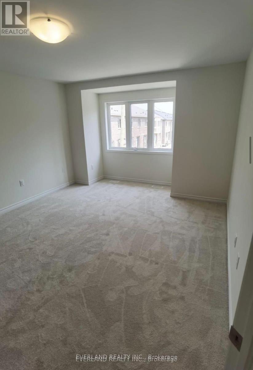 3305 Thunderbird Promenade, Pickering, ON - Indoor Photo Showing Other Room