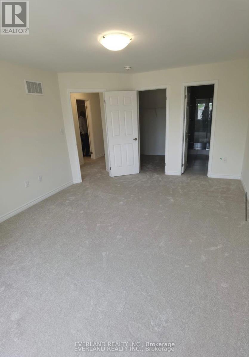 3305 Thunderbird Promenade, Pickering, ON - Indoor Photo Showing Other Room