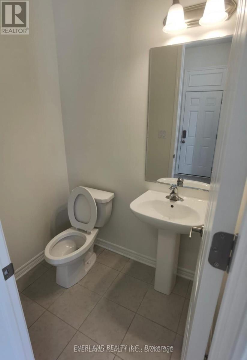 3305 Thunderbird Promenade, Pickering, ON - Indoor Photo Showing Bathroom