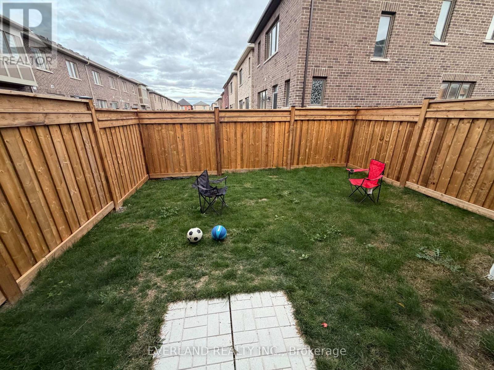 3305 Thunderbird Promenade, Pickering, ON - Outdoor