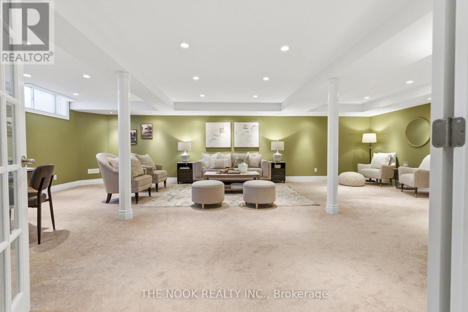 19 Heatherelea Drive E, Clarington (Bowmanville), ON - Indoor