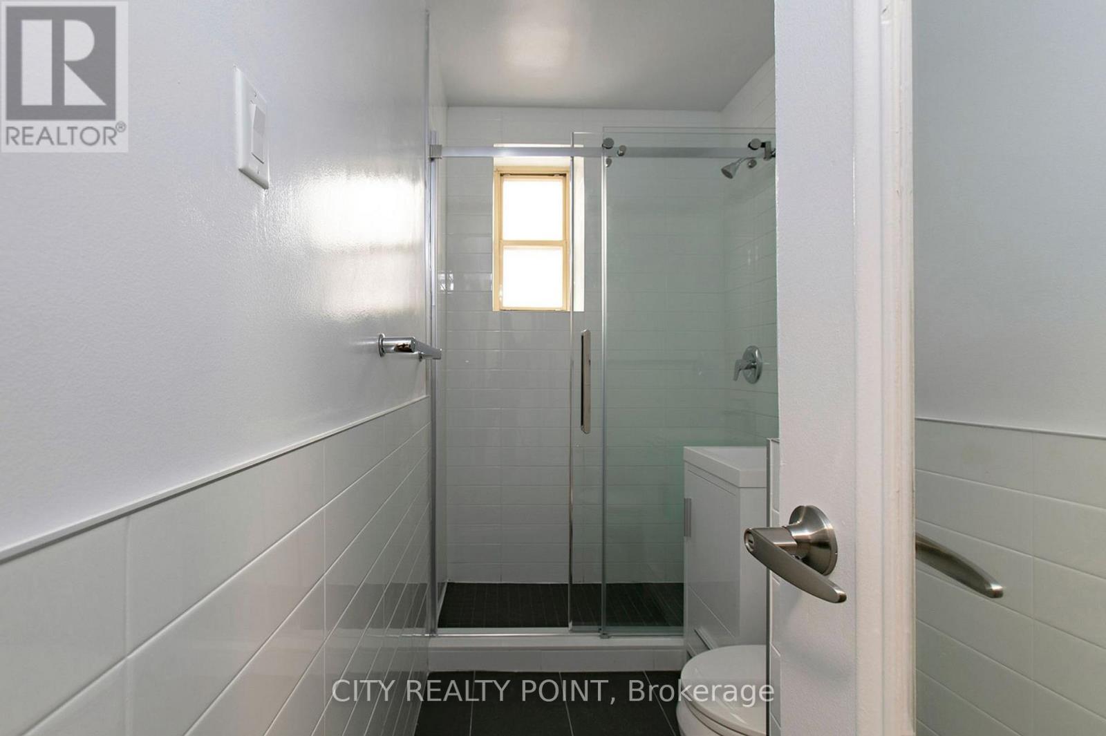 525 - 398 Avenue Road, Toronto, ON - Indoor Photo Showing Bathroom