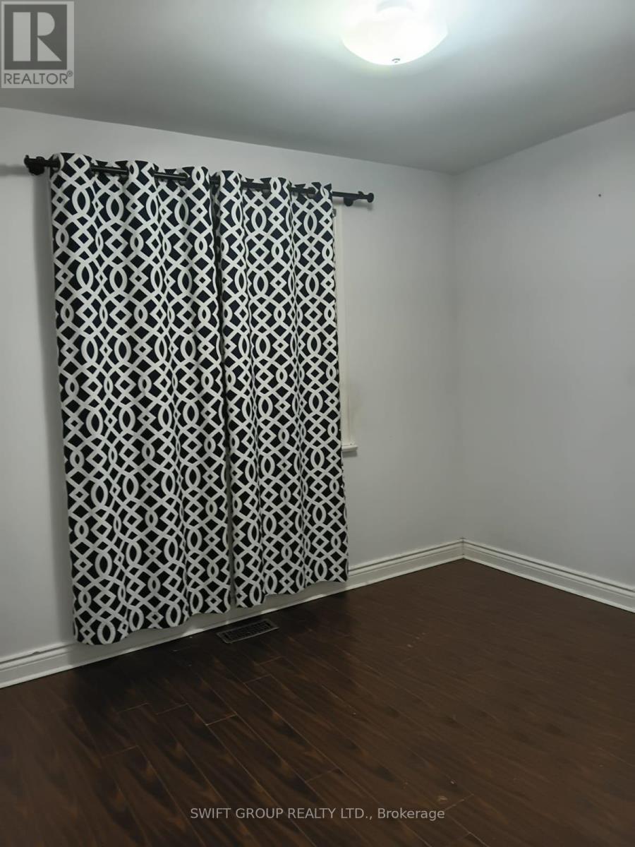 Upper - 8 Heatherglen Road, Toronto, ON - Indoor