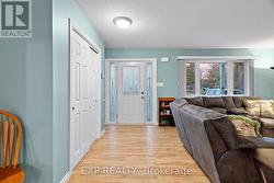 Wide open entry way. -
