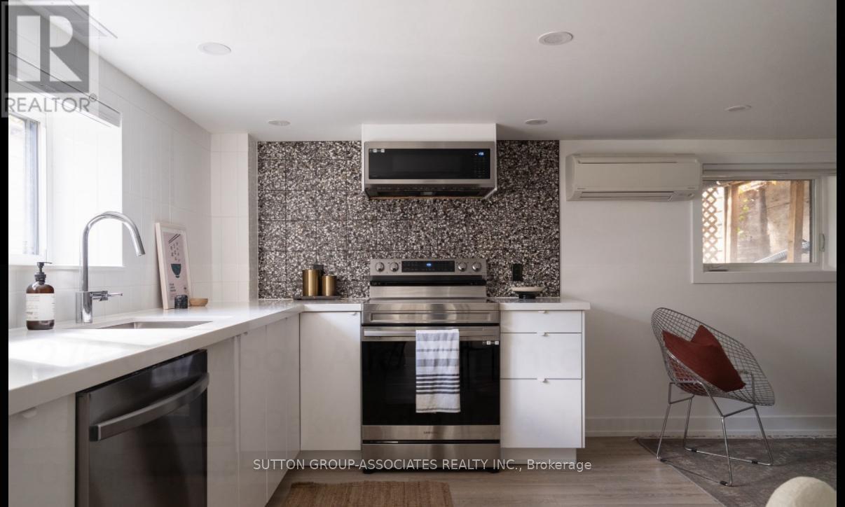 Basement - 276 Oakwood Avenue, Toronto, ON - Indoor Photo Showing Kitchen