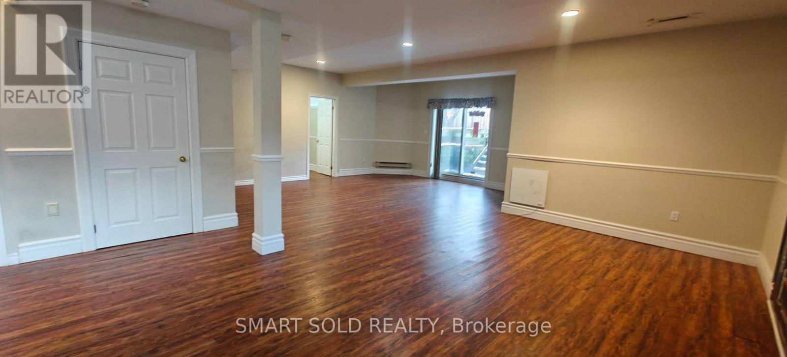 Lower - 248 Princess Avenue, Toronto, ON - Indoor Photo Showing Other Room