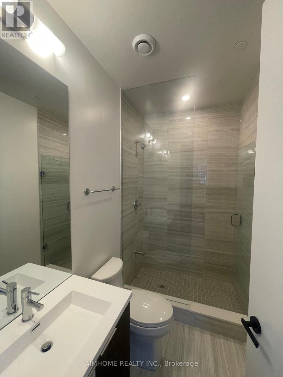3710 - 8 Interchange Way, Vaughan, ON - Indoor Photo Showing Bathroom