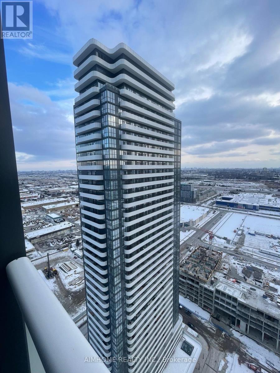 3710 - 8 Interchange Way, Vaughan, ON - Outdoor