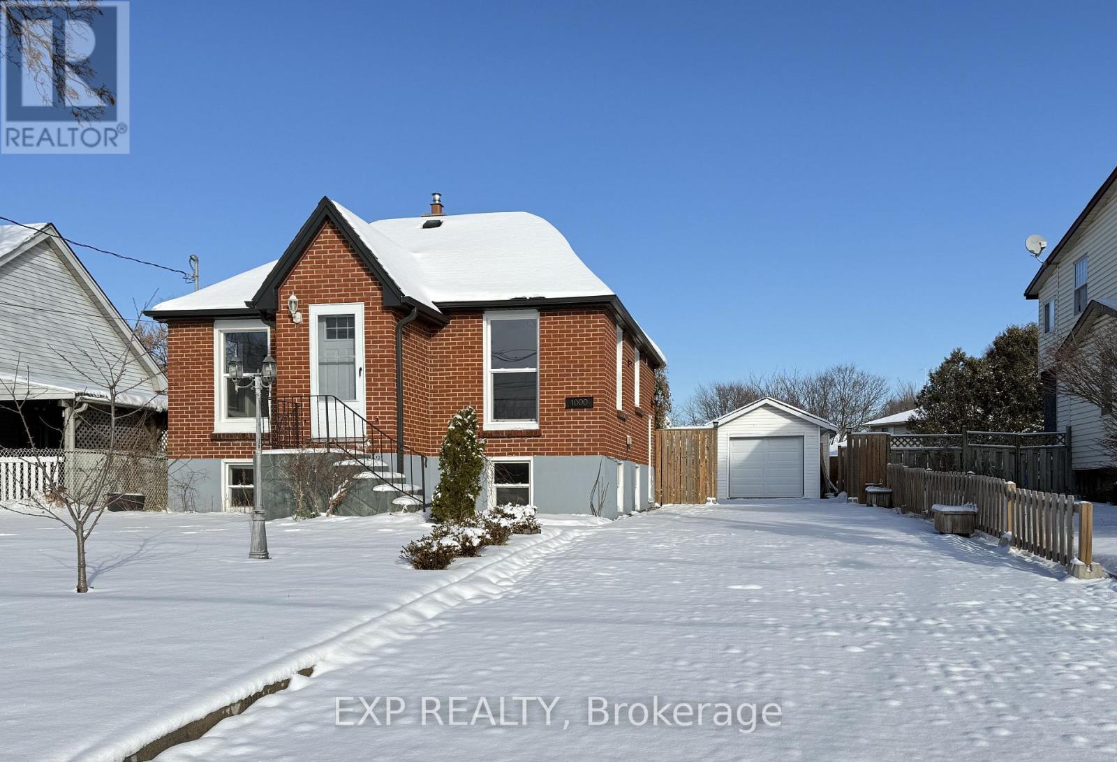 1000 Hamilton Road, London East (East O), ON - Outdoor
