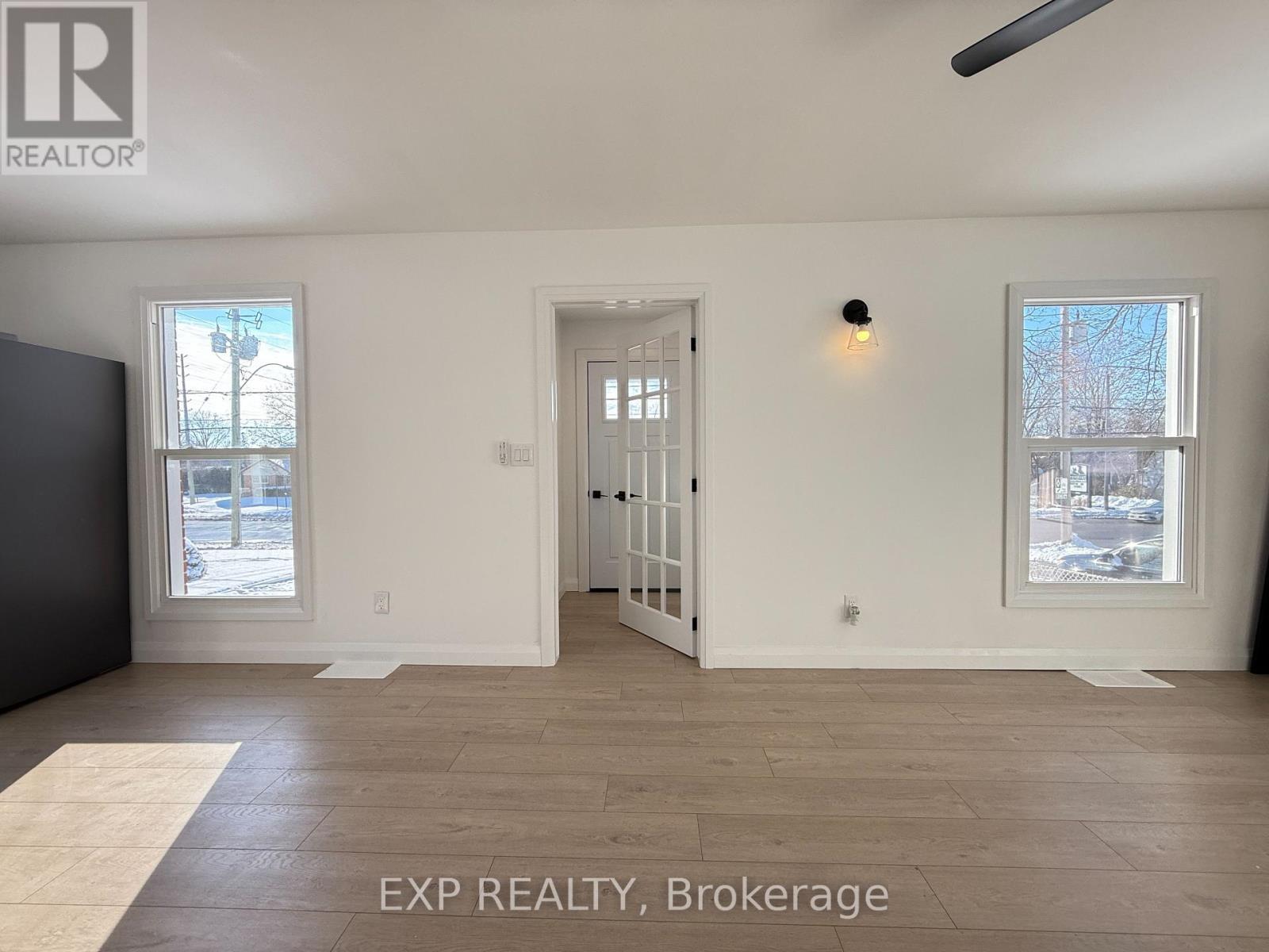 1000 Hamilton Road, London East (East O), ON - Indoor Photo Showing Other Room