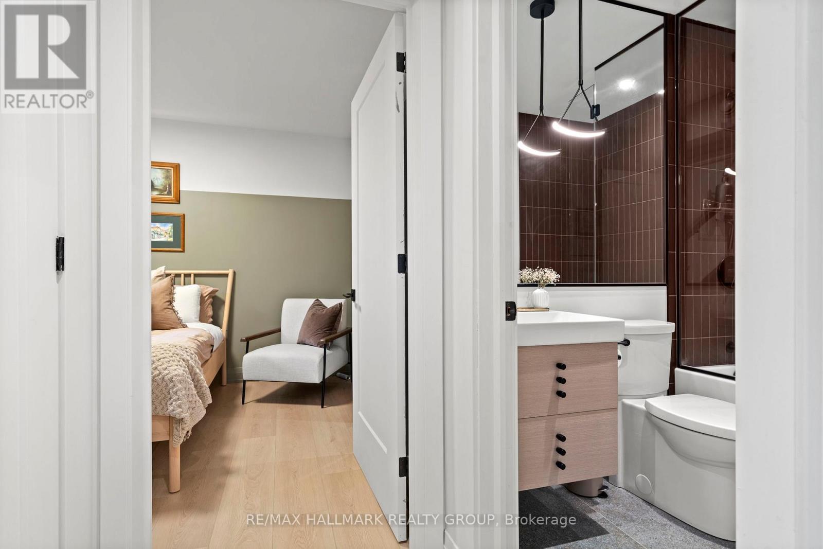 2B - 130 Glenora Street, Ottawa, ON