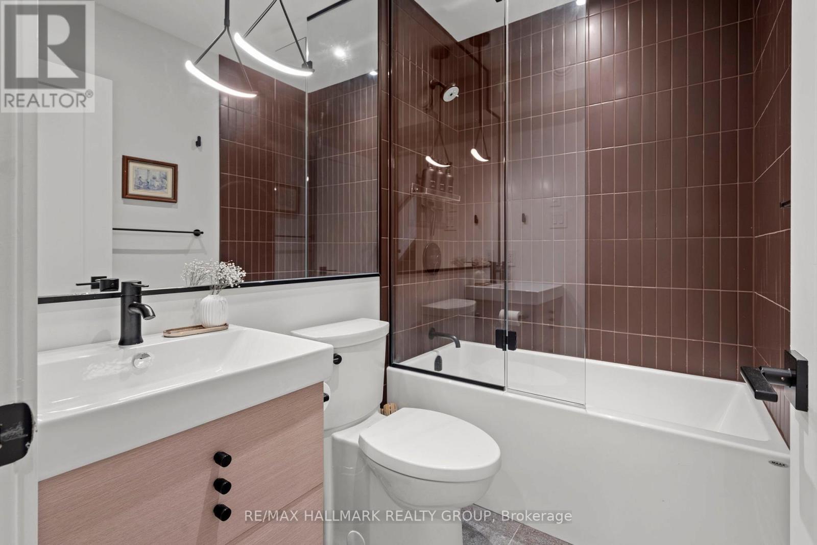 2B - 130 Glenora Street, Ottawa, ON