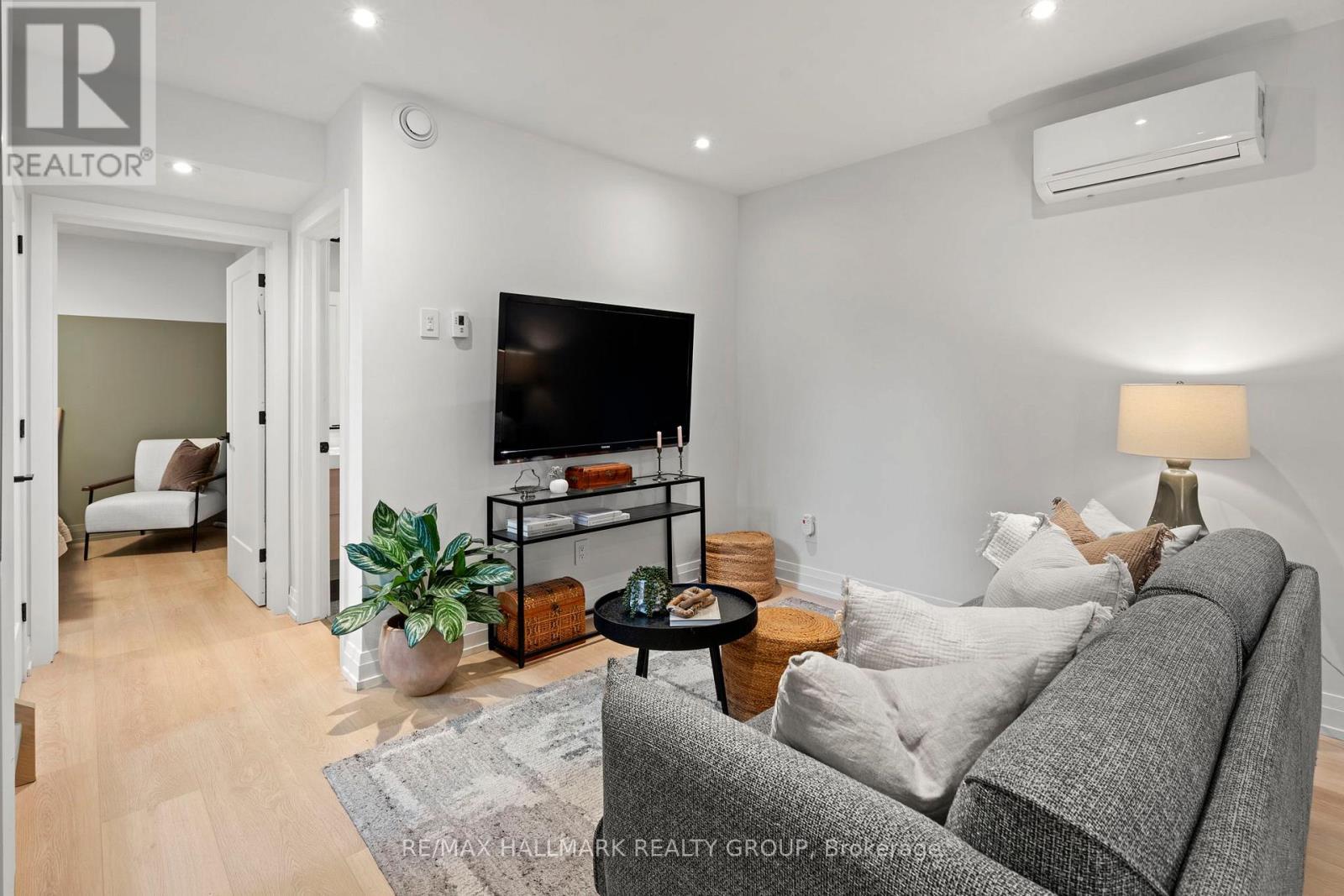 2B - 130 Glenora Street, Ottawa, ON