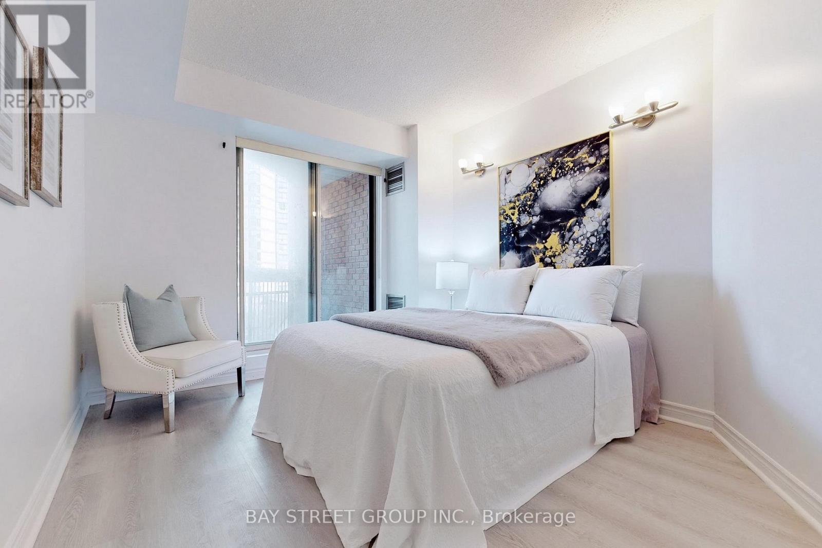 601 - 633 Bay Street, Toronto, ON - Indoor Photo Showing Bedroom