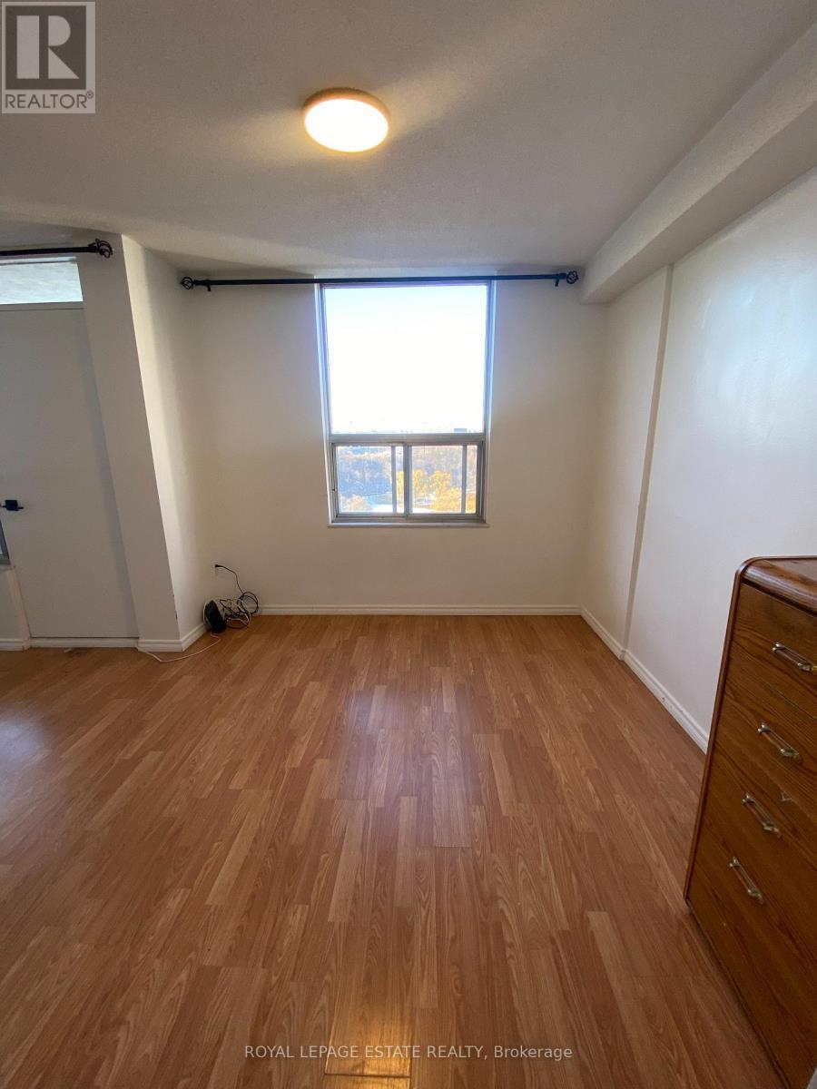 1503 - 20 Edgecliff Golfway, Toronto, ON - Indoor Photo Showing Other Room