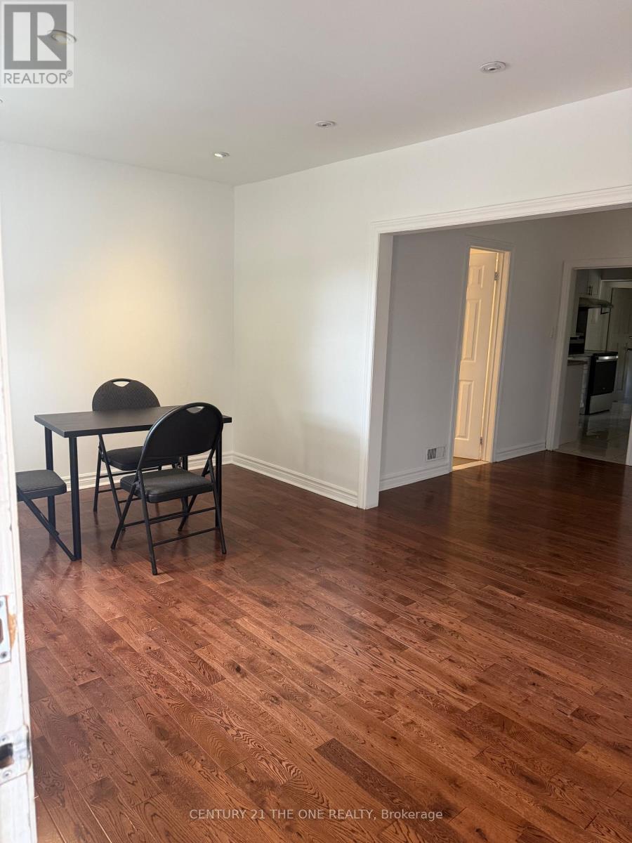 26 Avon Avenue, Toronto, ON - Indoor Photo Showing Other Room