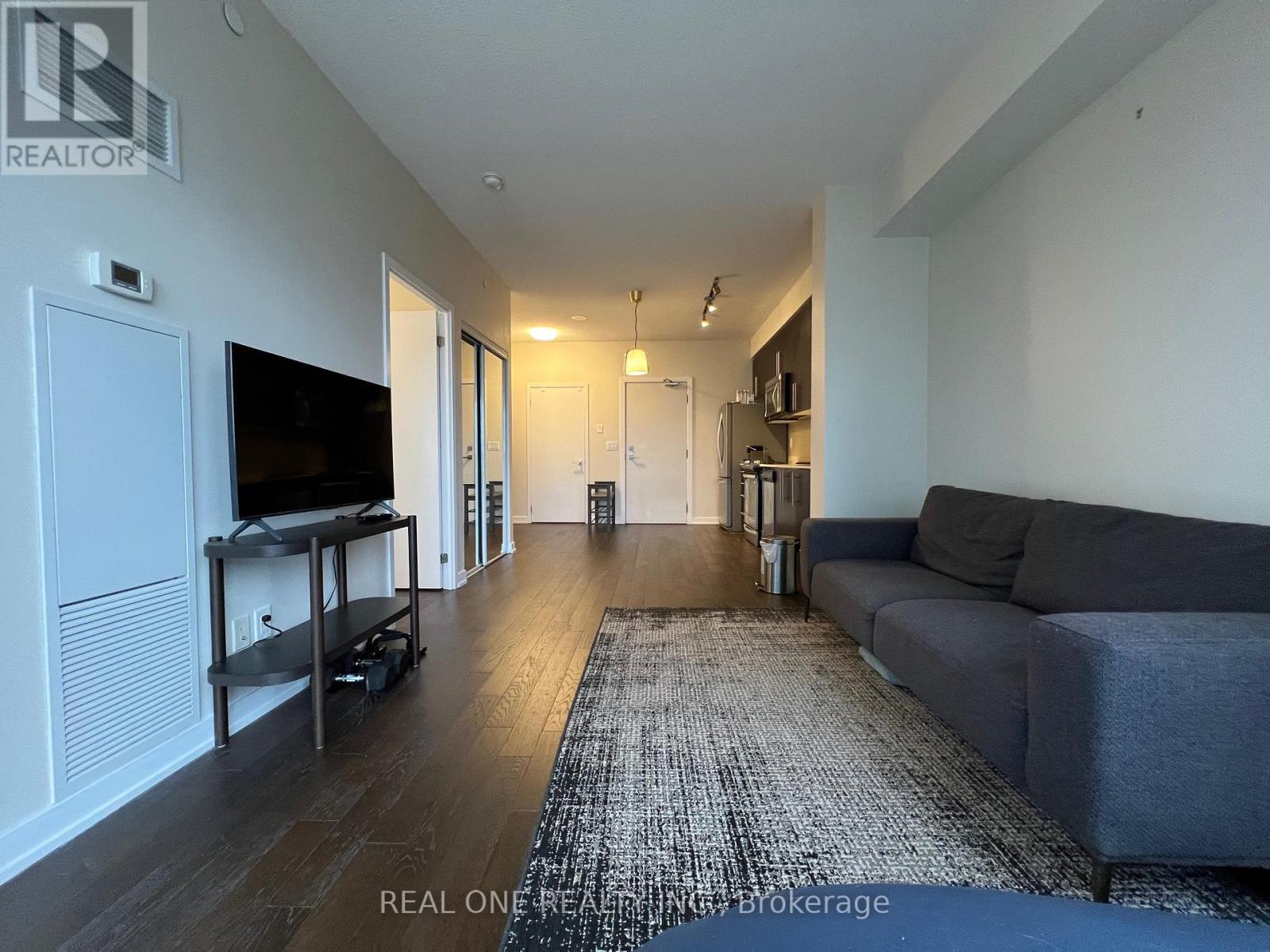 1410 - 510 Curran Place, Mississauga, ON - Indoor Photo Showing Living Room