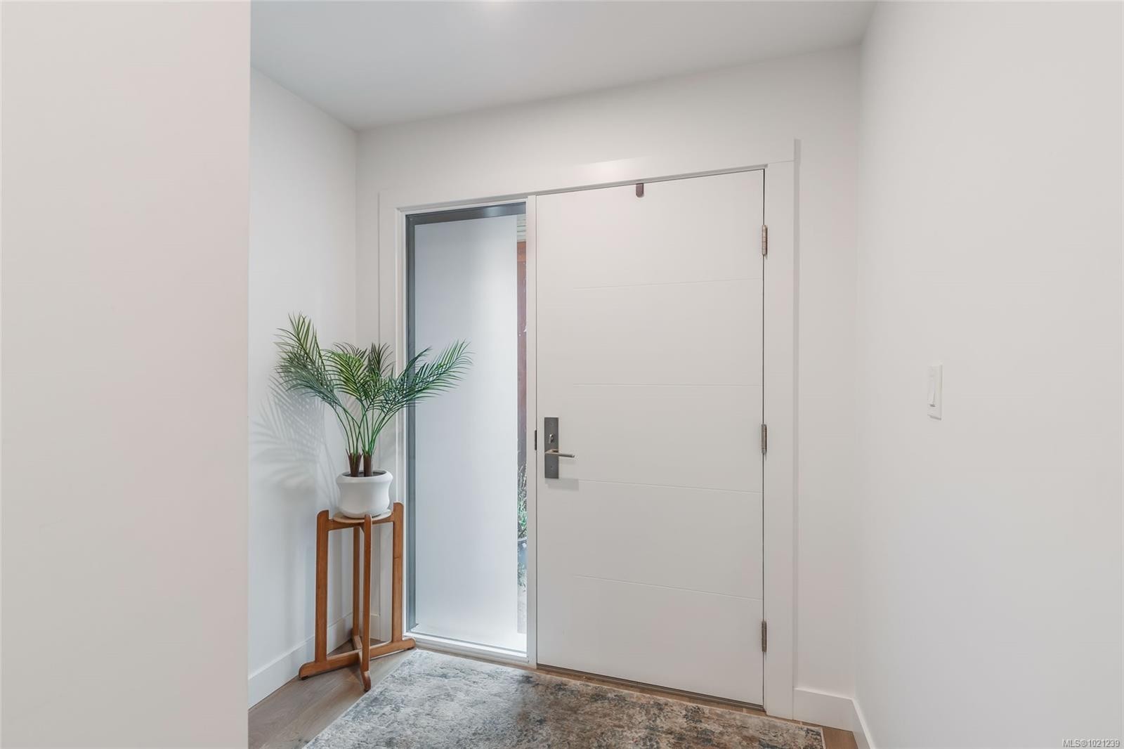 8-180 First Ave West, Qualicum Beach, BC