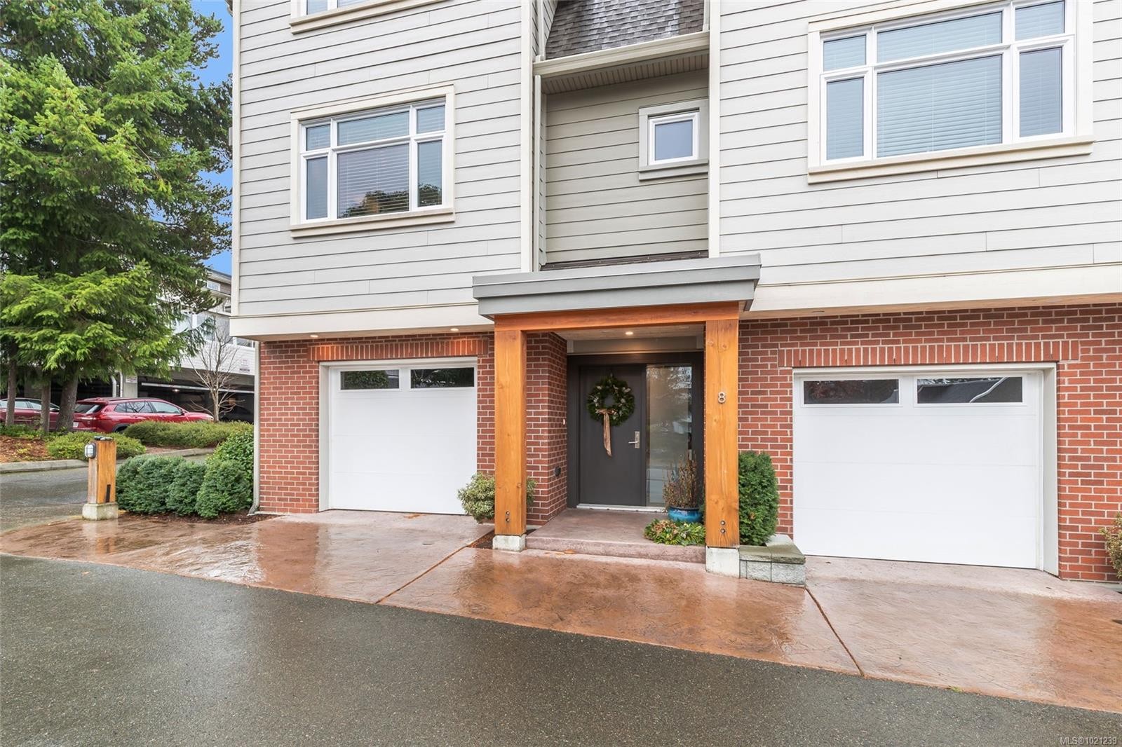 8-180 First Ave West, Qualicum Beach, BC