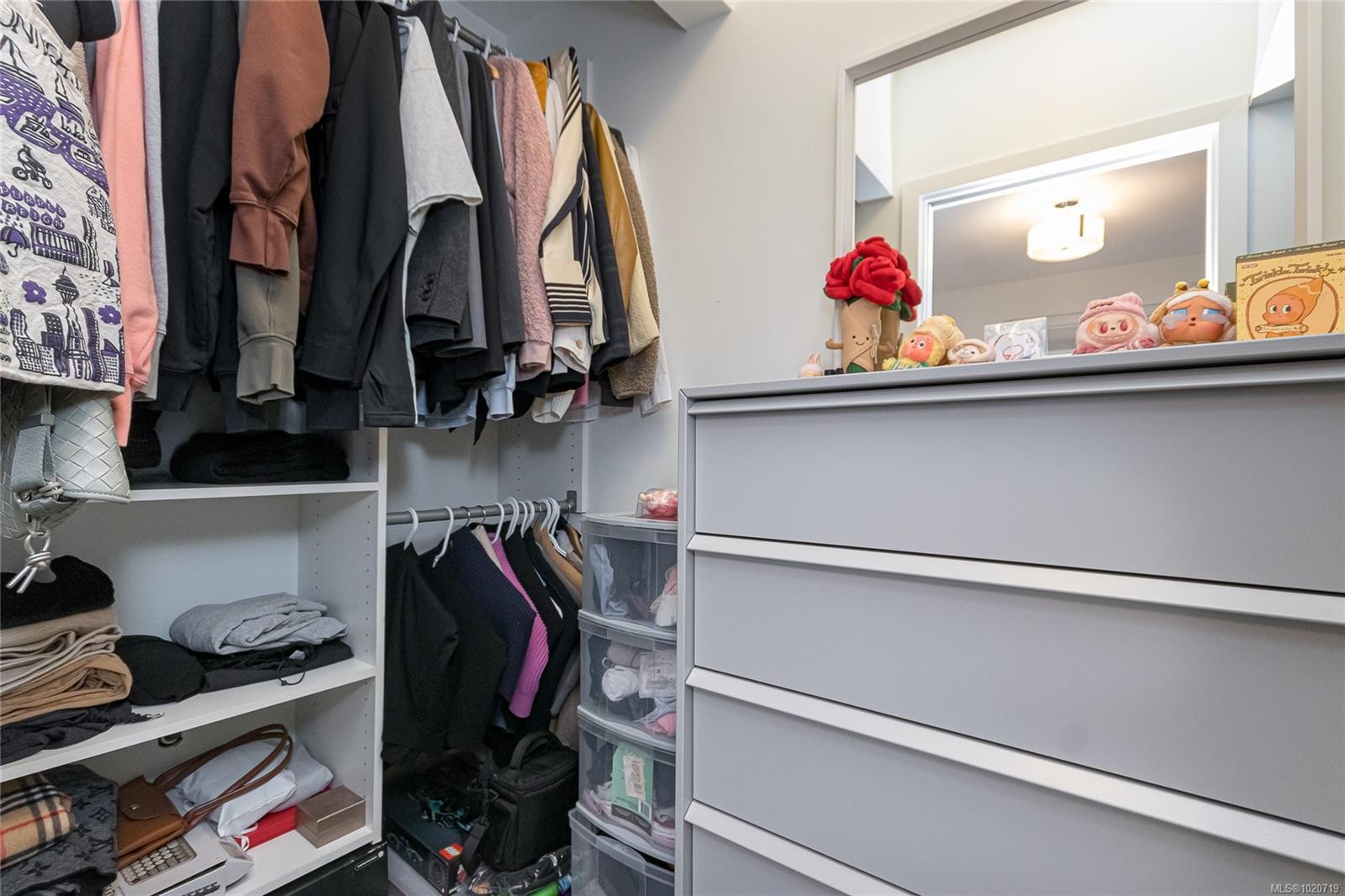 406-838 Broughton St, Victoria, BC - Indoor Photo Showing Bathroom