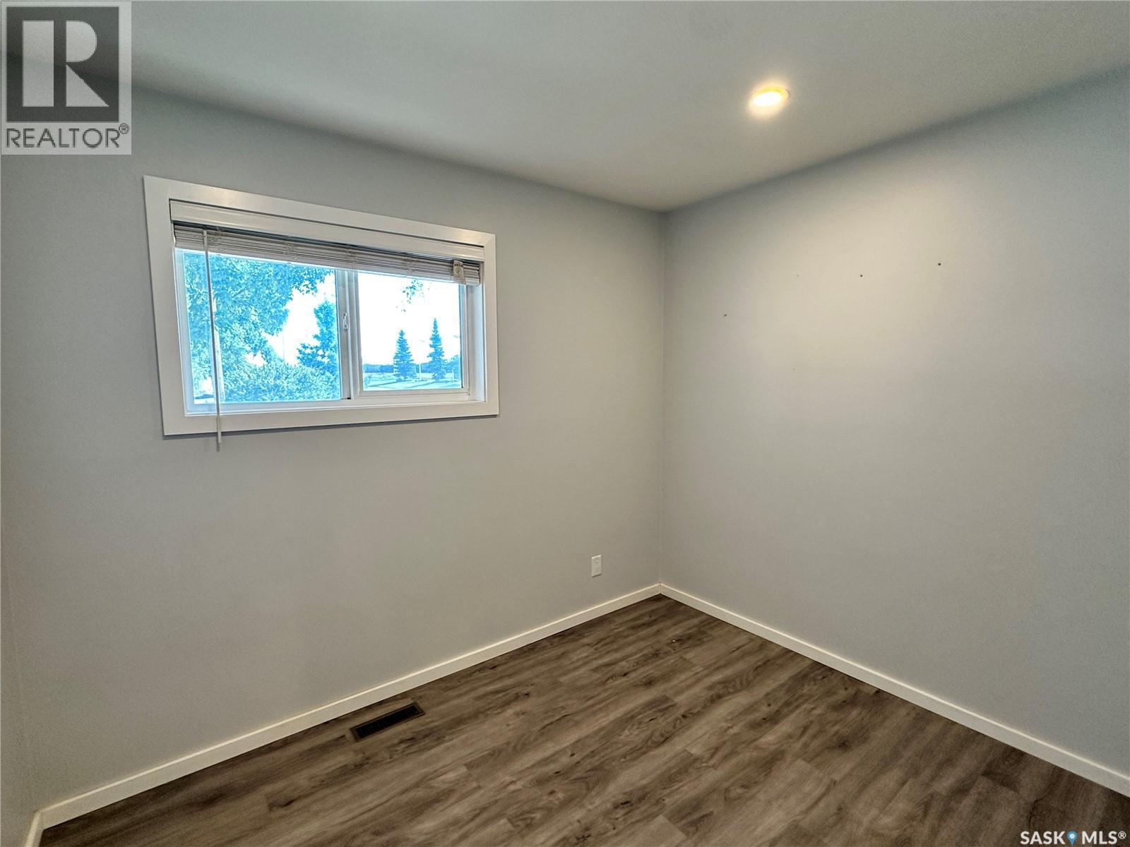 400 Gray Avenue, Saskatoon, SK - Indoor Photo Showing Other Room