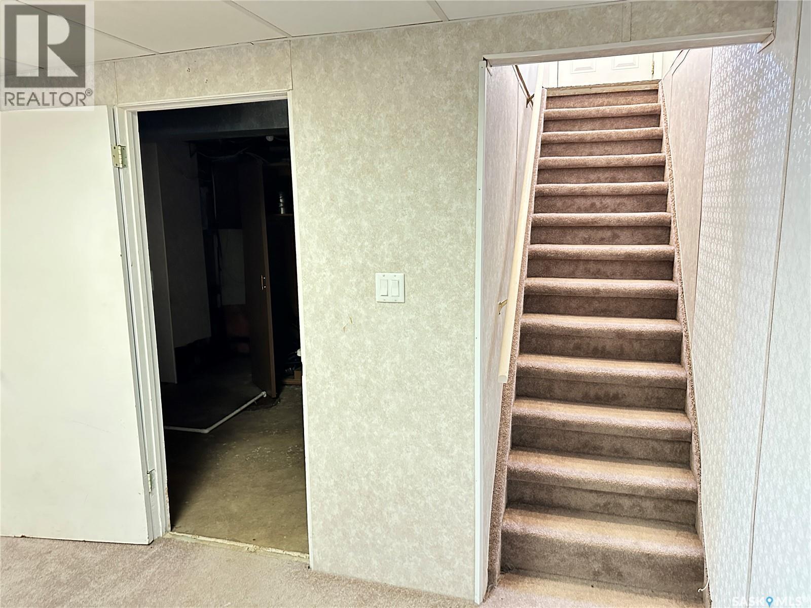 400 Gray Avenue, Saskatoon, SK - Indoor Photo Showing Other Room