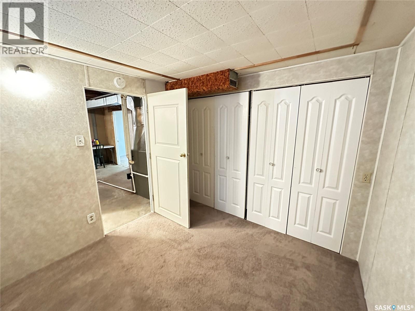 400 Gray Avenue, Saskatoon, SK - Indoor Photo Showing Other Room