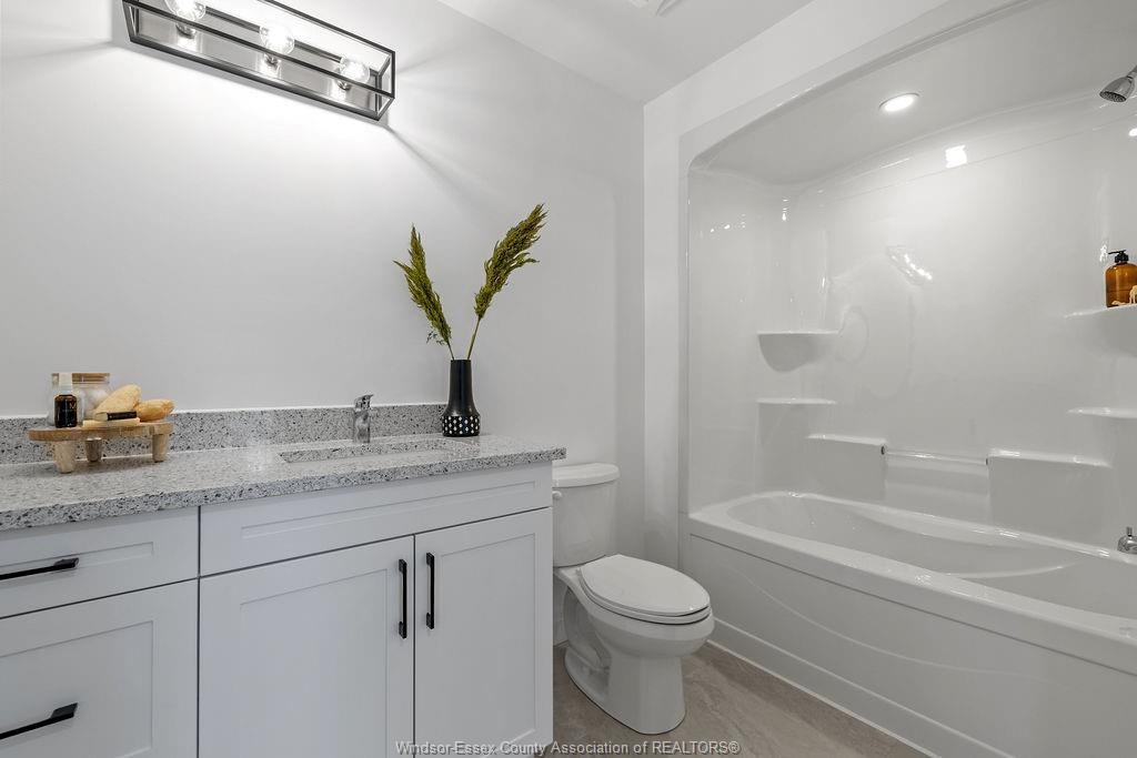 406-3817 Howard Avenue, Windsor, ON