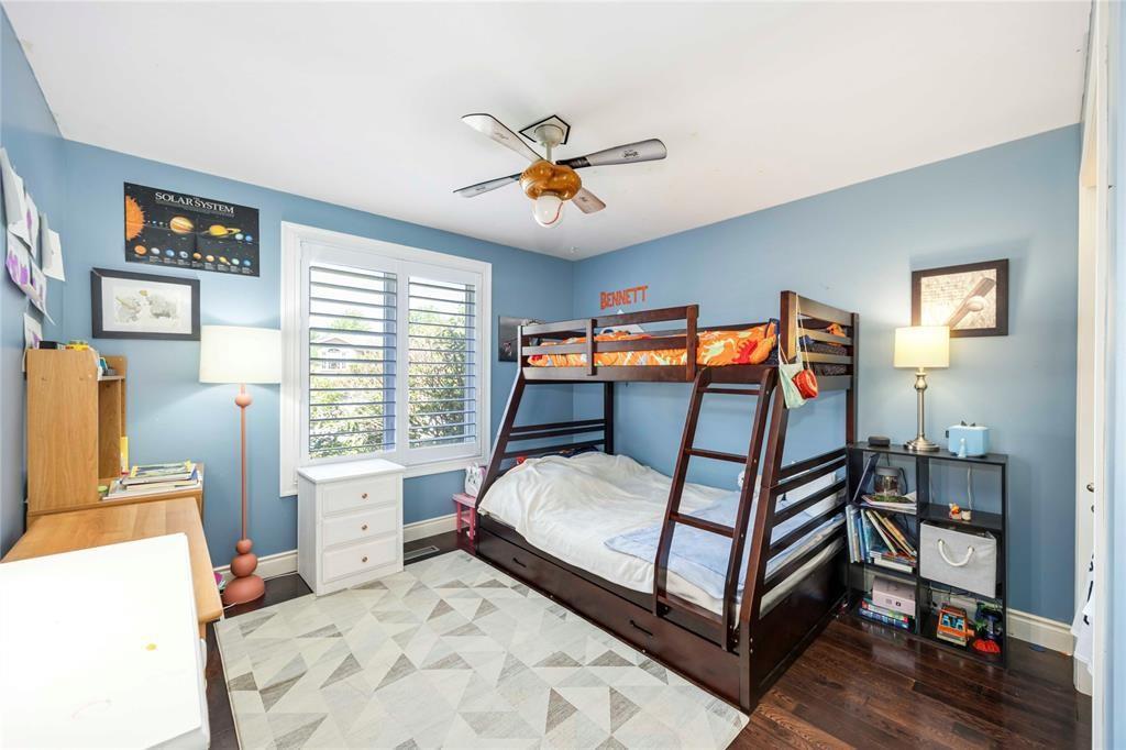 809 Second Crescent, Plympton-Wyoming, ON