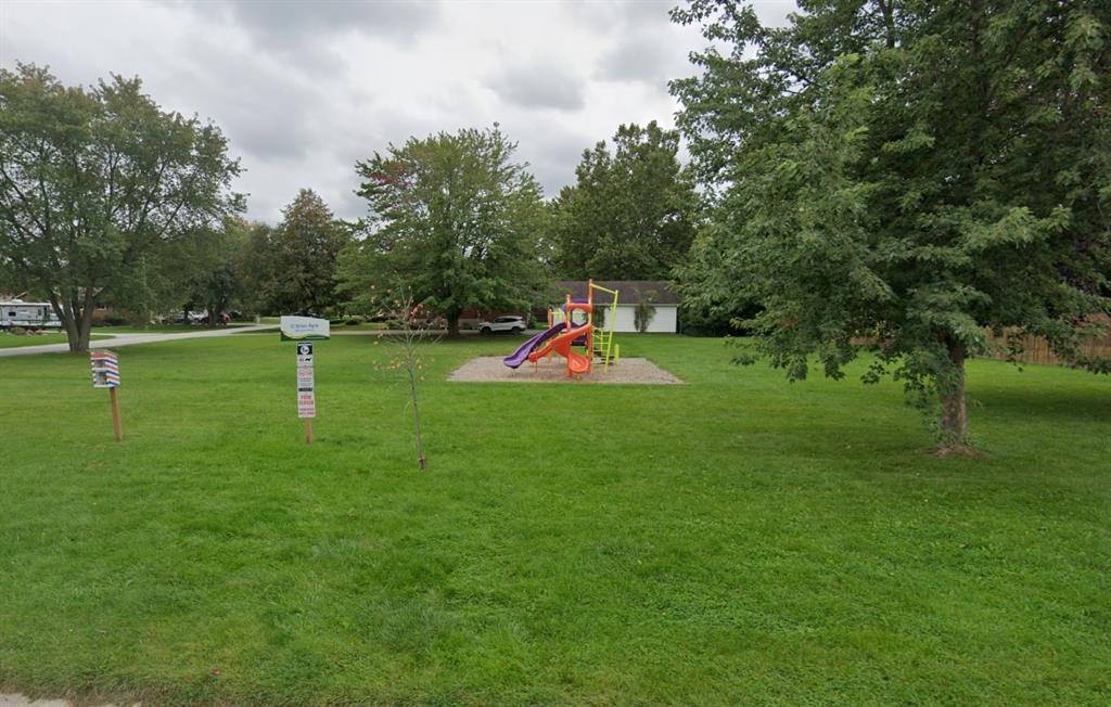 809 Second Crescent, Plympton-Wyoming, ON