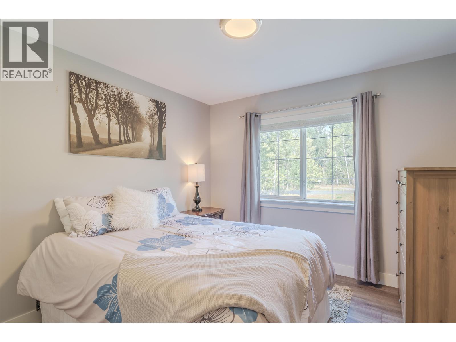 5310 Kallum Drive, 108 Mile Ranch, BC - Indoor Photo Showing Bedroom