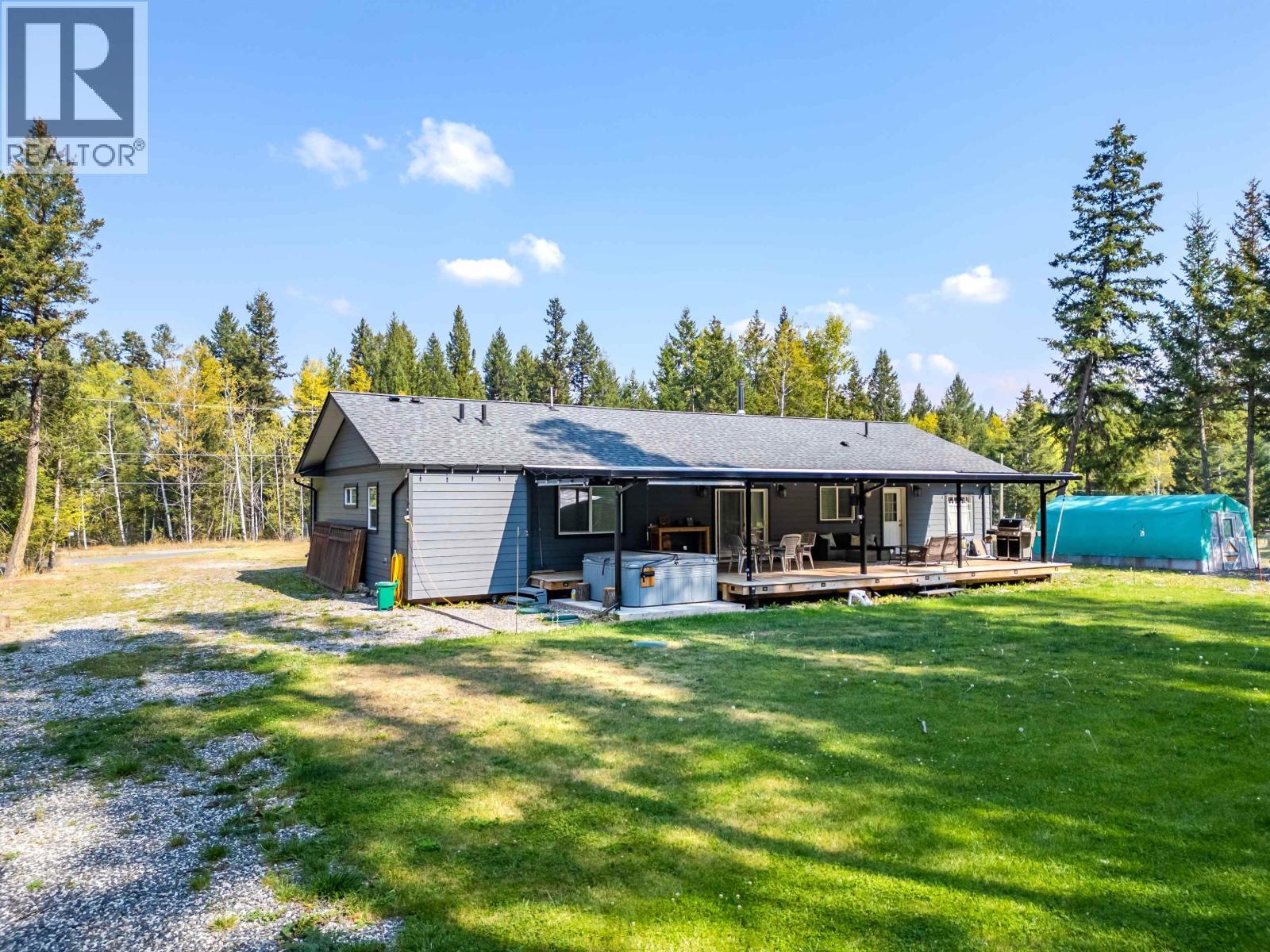 5310 Kallum Drive, 108 Mile Ranch, BC - Outdoor With Deck Patio Veranda