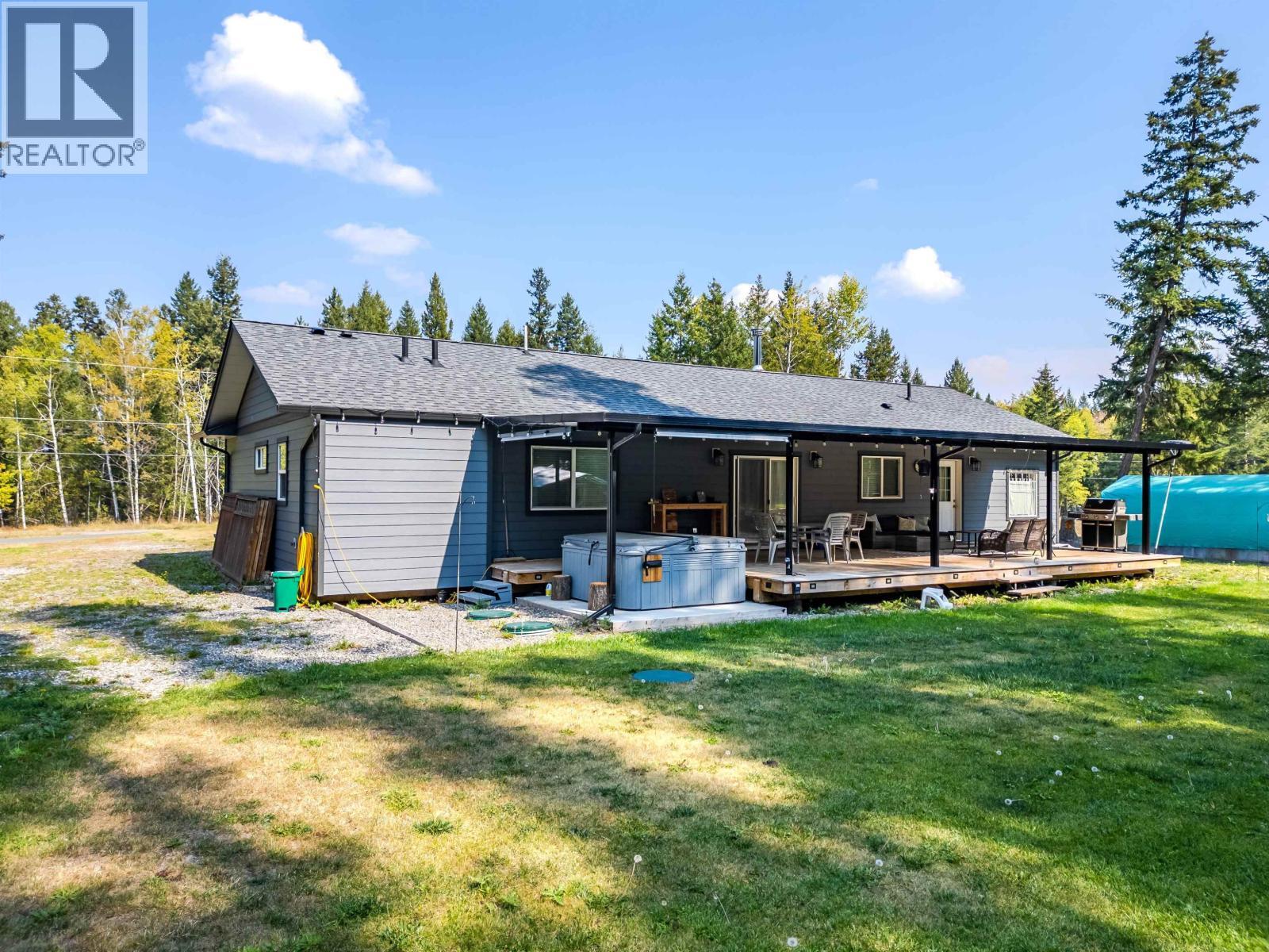 5310 Kallum Drive, 108 Mile Ranch, BC - Outdoor With Deck Patio Veranda With Exterior