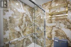 Upper Level 3 pc Bathroom -