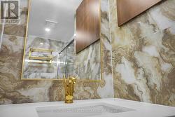 Upper Level 3 pc Bathroom -