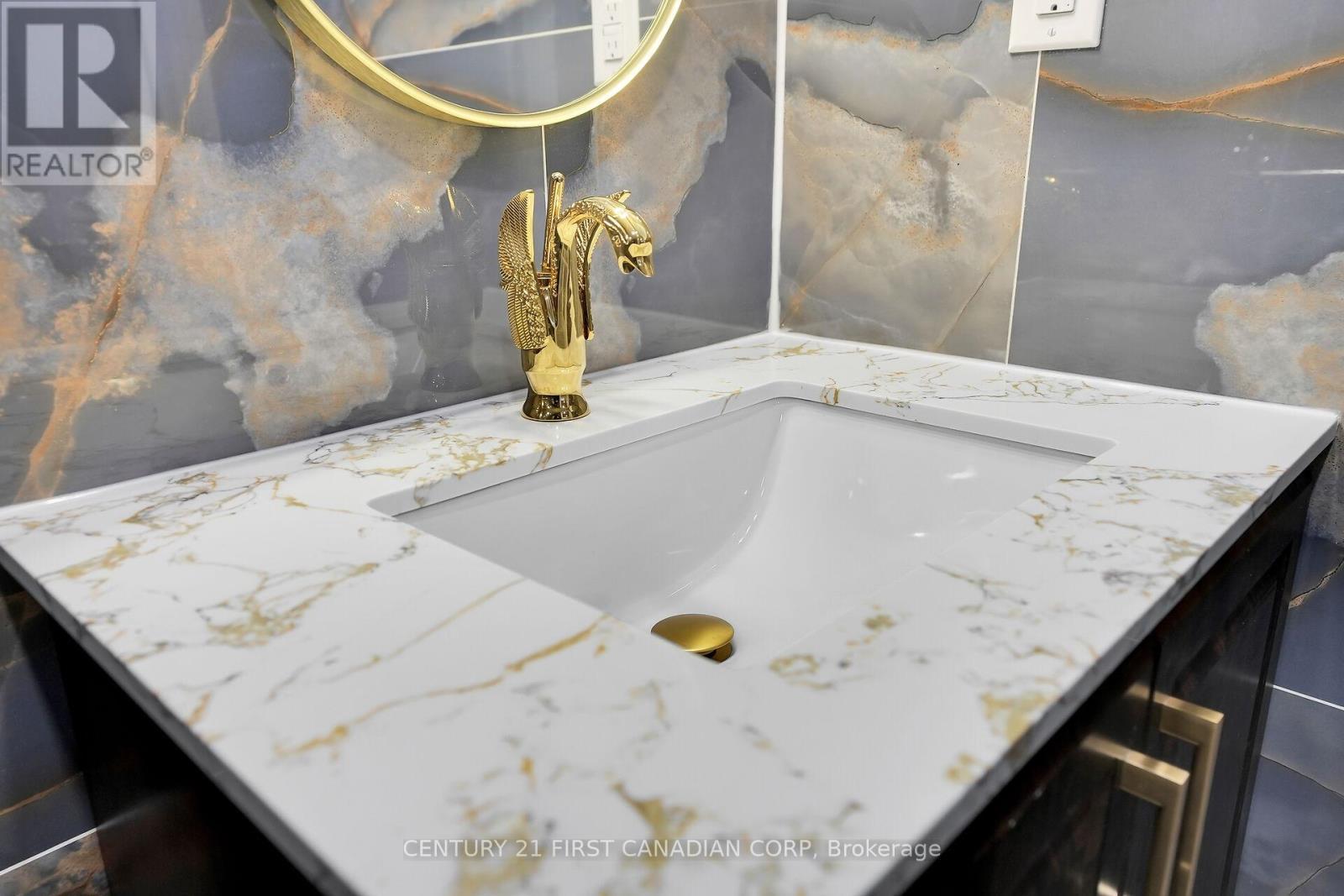 1046 Jalna Boulevard, London South (South X), ON - Indoor Photo Showing Bathroom