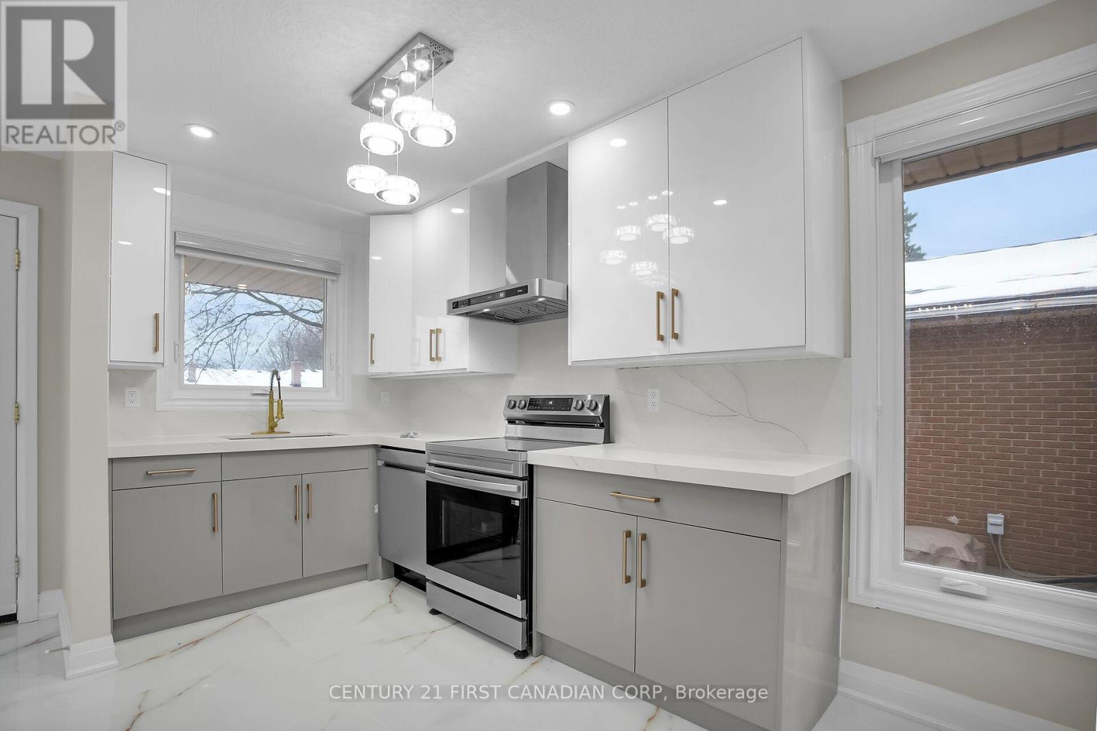 Main Floor Kitchen - 1046 Jalna Boulevard, London South (South X), ON - Indoor Photo Showing Kitchen