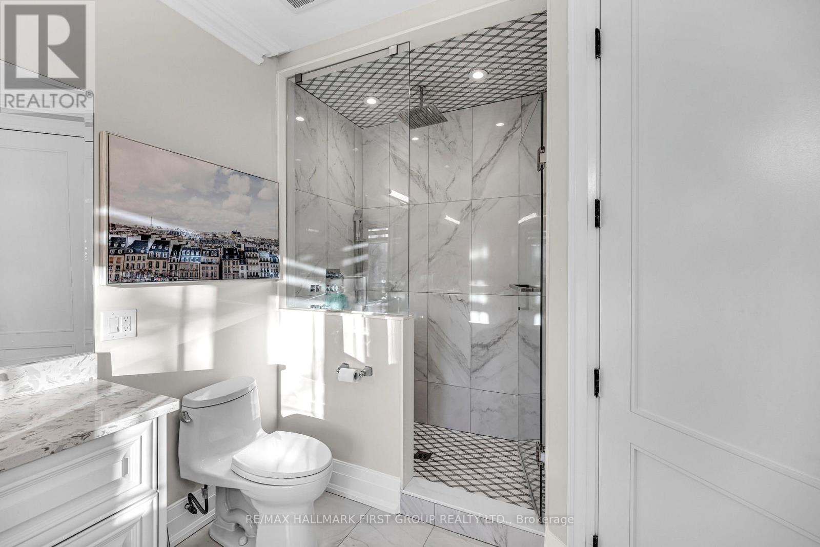 752 Hillview Crescent, Pickering, ON - Indoor Photo Showing Bathroom