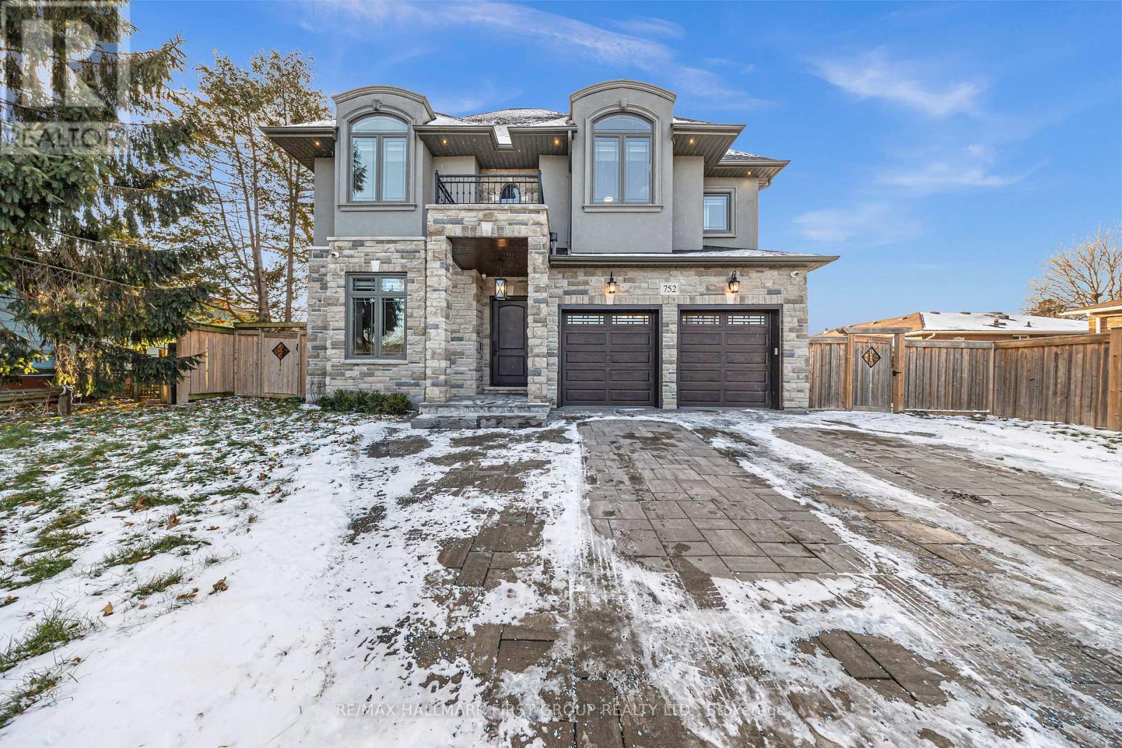 752 Hillview Crescent, Pickering, ON - Outdoor