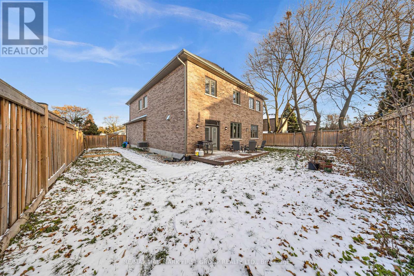752 Hillview Crescent, Pickering, ON - Outdoor