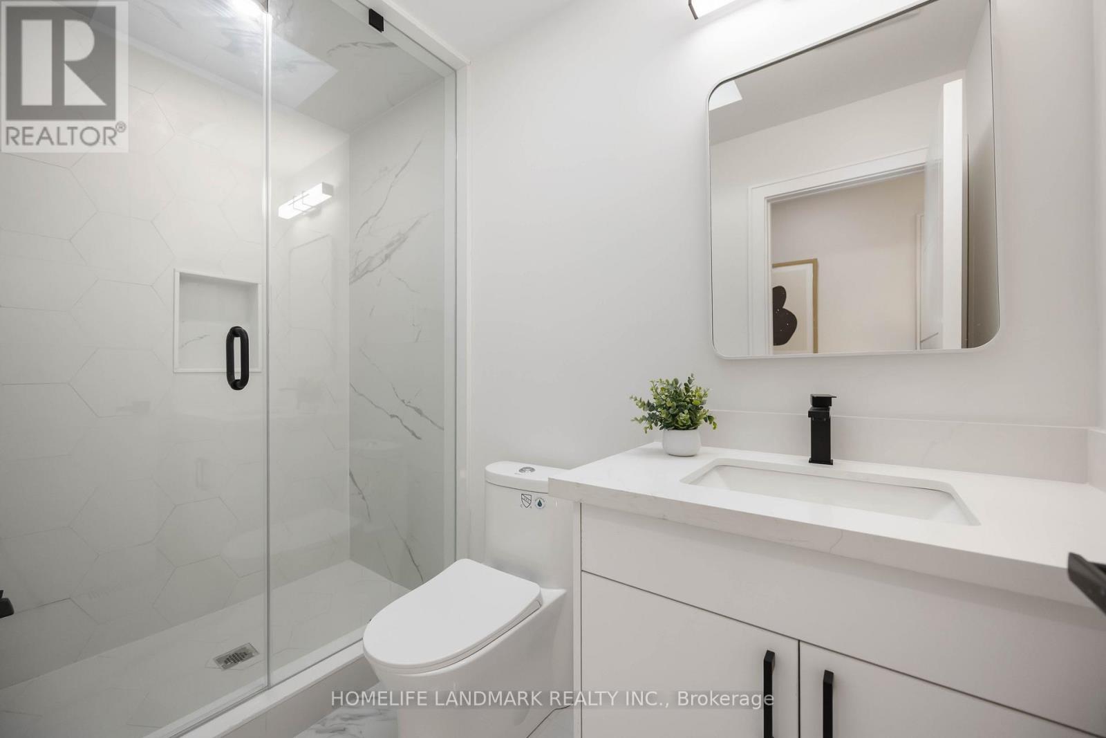 70 Granger Avenue, Toronto, ON - Indoor Photo Showing Bathroom