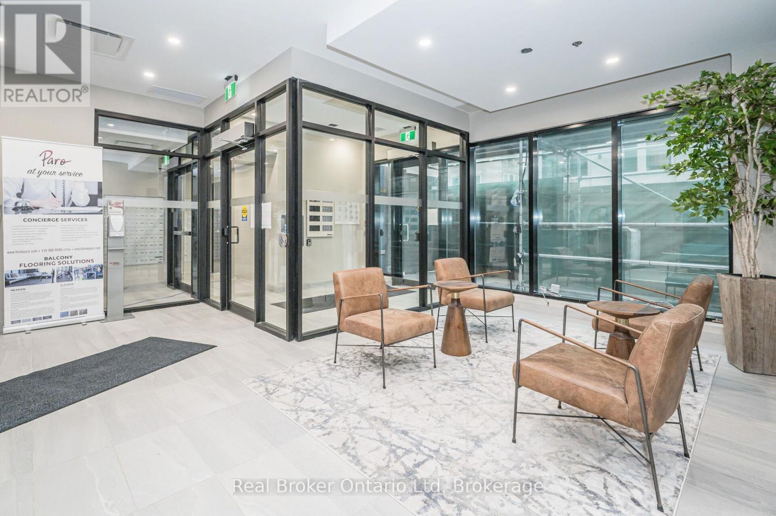 2003 - 60 Charles Street W, Kitchener, ON - Indoor Photo Showing Other Room