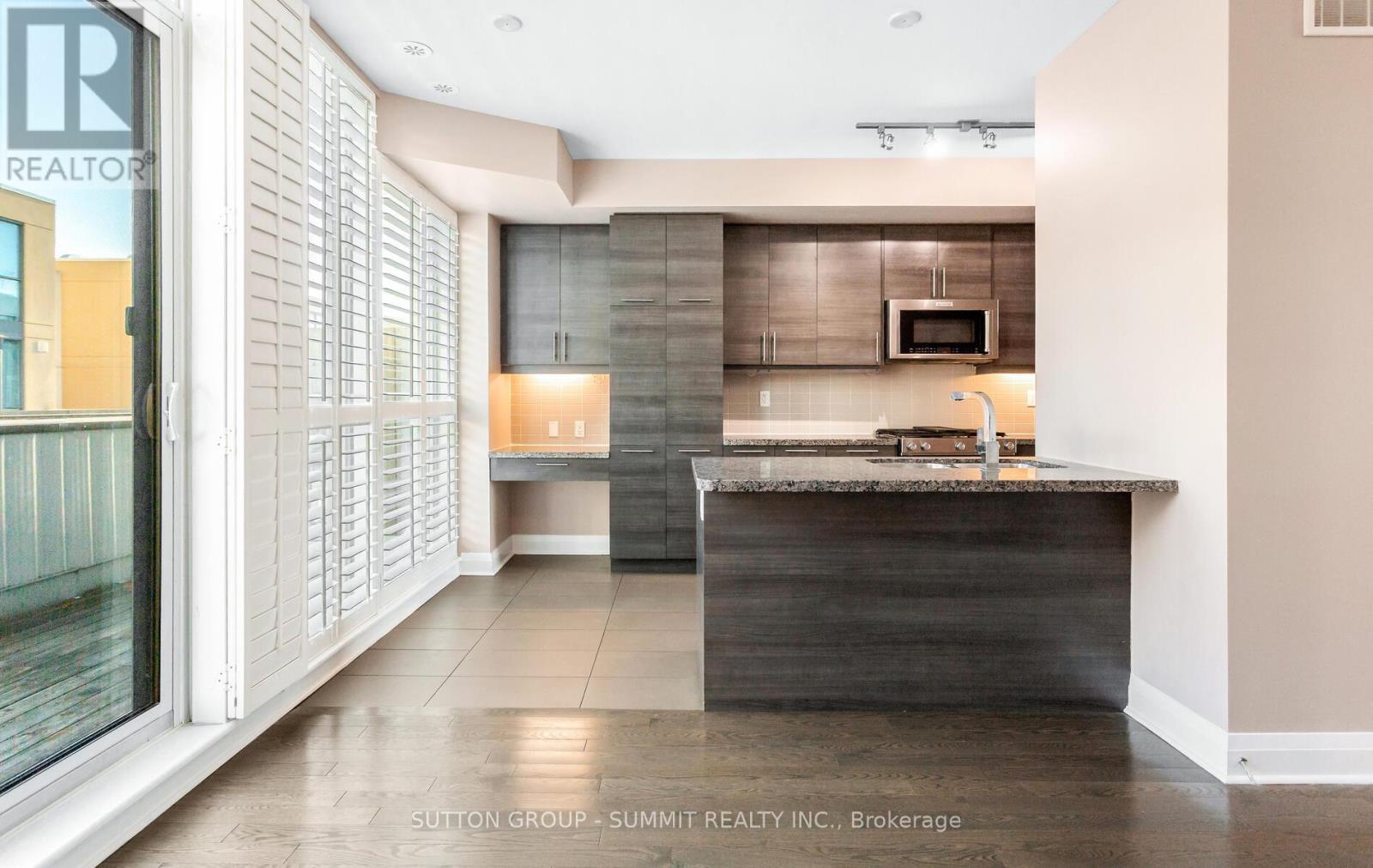 6 - 70 Littlecreek Road, Mississauga, ON - Indoor Photo Showing Other Room