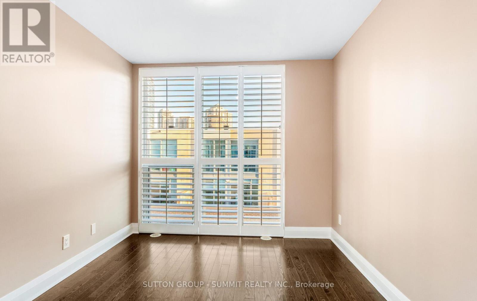 6 - 70 Littlecreek Road, Mississauga, ON - Indoor Photo Showing Other Room