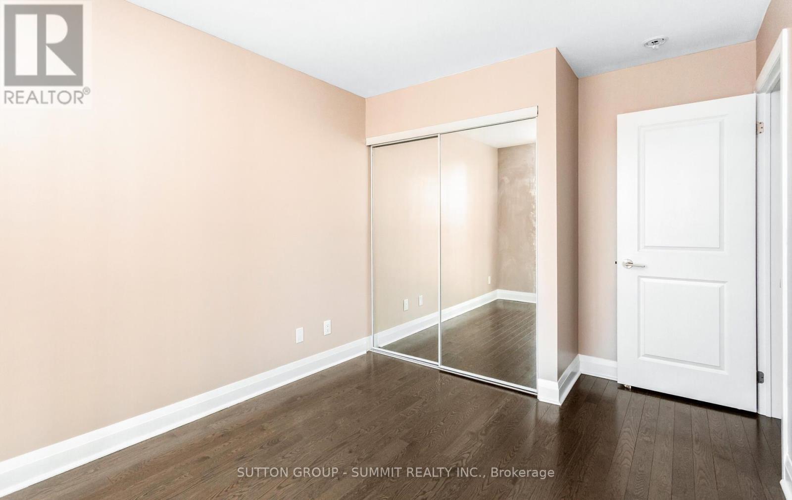 6 - 70 Littlecreek Road, Mississauga, ON - Indoor Photo Showing Other Room