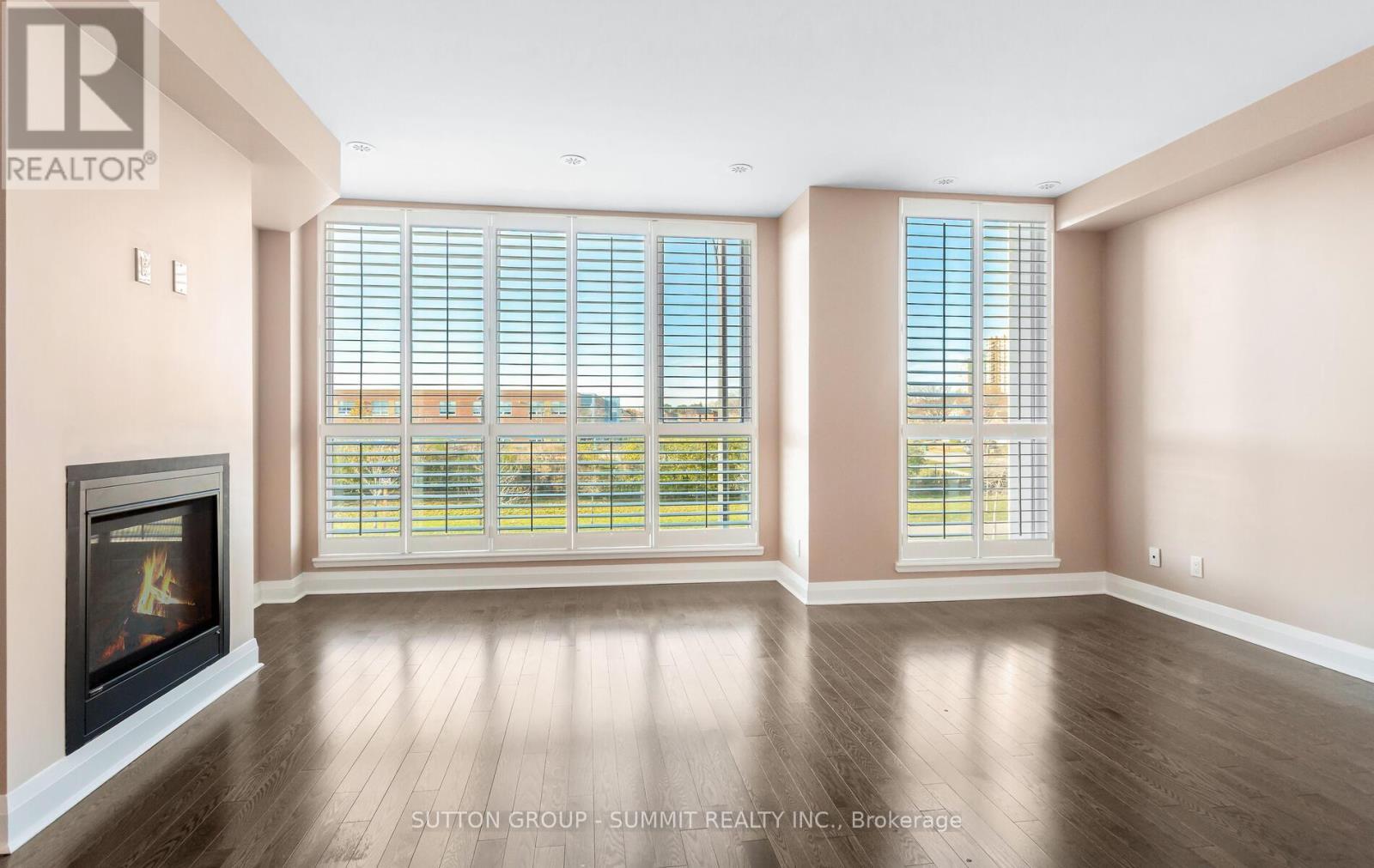 6 - 70 Littlecreek Road, Mississauga, ON - Indoor With Fireplace