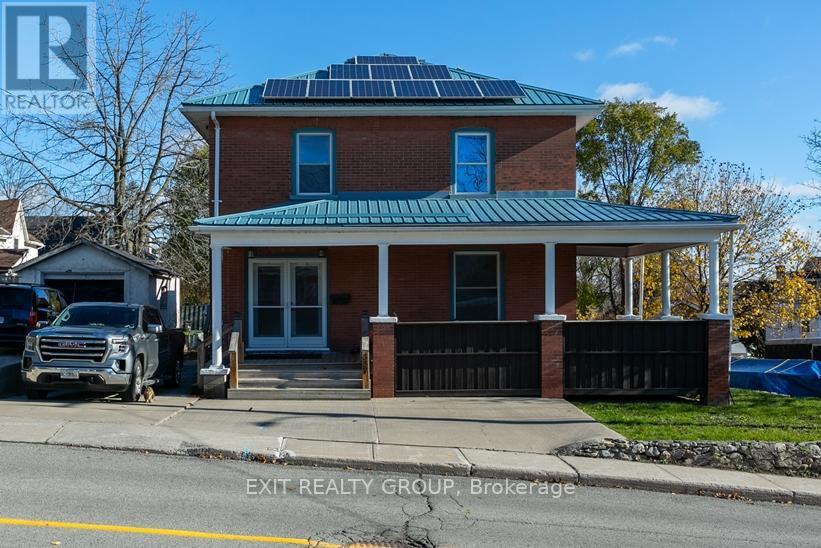 337 Dufferin Avenue, Quinte West (Trenton Ward), ON - Outdoor With Deck Patio Veranda With Facade