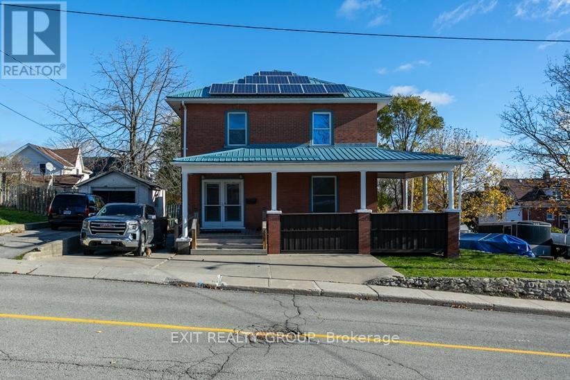 337 Dufferin Avenue, Quinte West (Trenton Ward), ON - Outdoor With Deck Patio Veranda With Facade