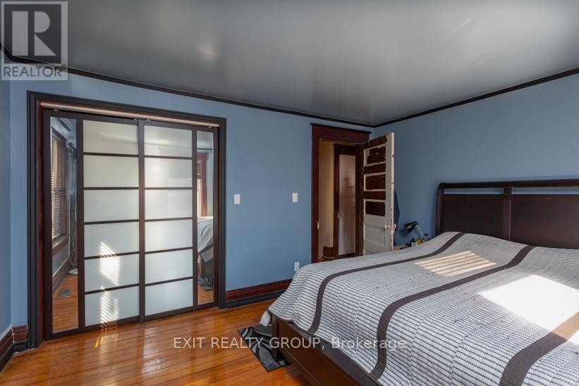337 Dufferin Avenue, Quinte West (Trenton Ward), ON - Indoor Photo Showing Bedroom